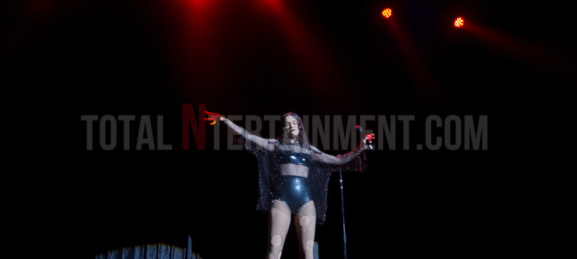 Jessie J, Leeds, O2 Academy, Jo Forrest, Review, TotalNtertainment