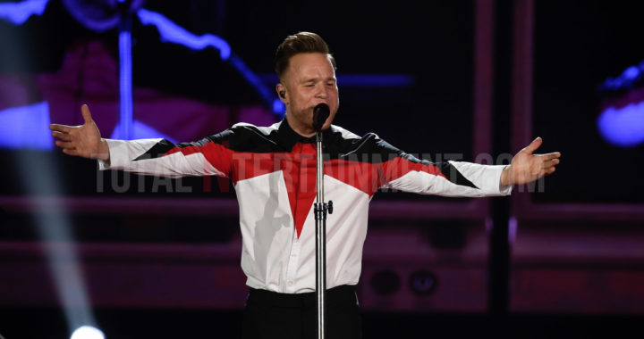 Olly Murs delights fans in Manchester