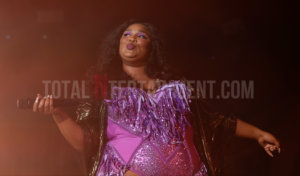 Lizzo, Manchester, Victoria Warehouse, TotalNtertainment, Stephen farrell, Review, Music