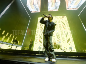 The 1975, First Direct Arena, Leeds, TotalNtertainment, Music, Review, Stephen Farrell