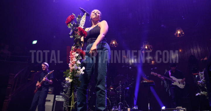 Mahalia headlines Manchester Albert Hall