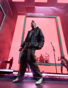 The 1975, First Direct Arena, Leeds, TotalNtertainment, Music, Review, Stephen Farrell