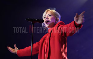 Carly Rae Jepson, Music, Review, TotalNtertainment, Victoria Warehouse, Stephen Farrell