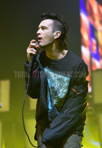 The 1975, First Direct Arena, Leeds, TotalNtertainment, Music, Review, Stephen Farrell