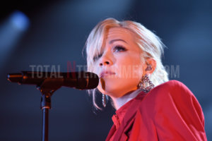 Carly Rae Jepson, Music, Review, TotalNtertainment, Victoria Warehouse, Stephen Farrell