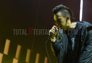 The 1975, First Direct Arena, Leeds, TotalNtertainment, Music, Review, Stephen Farrell