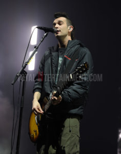 The 1975, First Direct Arena, Leeds, TotalNtertainment, Music, Review, Stephen Farrell