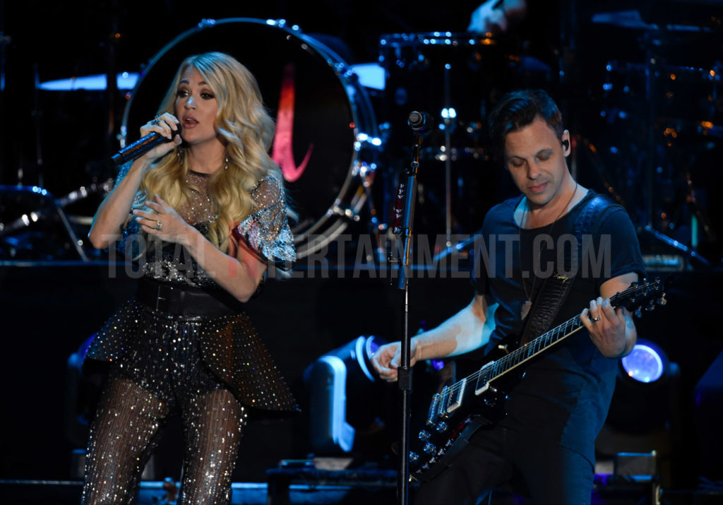 Carrie Underwood, Music, review, TotalNtertainment, Manchester, Stephen Farrell