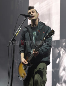 The 1975, First Direct Arena, Leeds, TotalNtertainment, Music, Review, Stephen Farrell