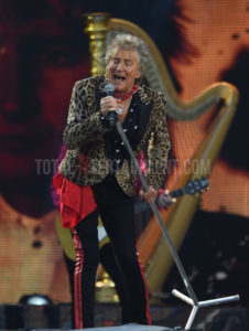 Rod Stewart, Bolton, Review, TotalNtertainment, Music, Stephen farrell