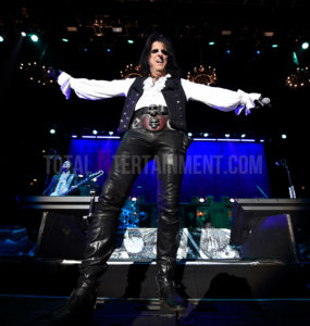 Alice Cooper, Manchester, Tour, Music, review, TotalNtertainment, Stephen Farrell