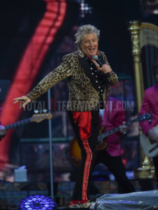 Rod Stewart, Bolton, Review, TotalNtertainment, Music, Stephen farrell