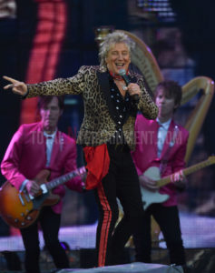 Rod Stewart, Bolton, Review, TotalNtertainment, Music, Stephen farrell