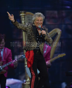 Rod Stewart, Bolton, Review, TotalNtertainment, Music, Stephen farrell