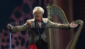 Rod Stewart, Bolton, Review, TotalNtertainment, Music, Stephen farrell