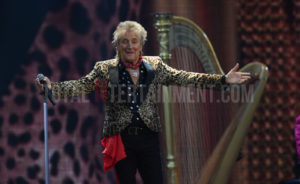Rod Stewart, Bolton, Review, TotalNtertainment, Music, Stephen farrell