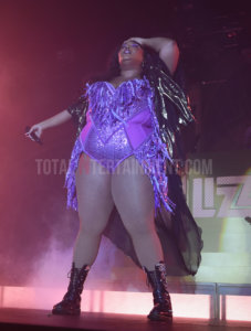 Lizzo, Manchester, Victoria Warehouse, TotalNtertainment, Stephen farrell, Review, Music