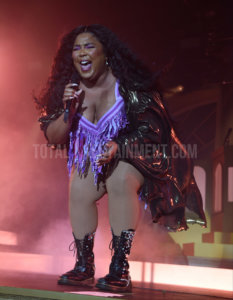 Lizzo, Manchester, Victoria Warehouse, TotalNtertainment, Stephen farrell, Review, Music