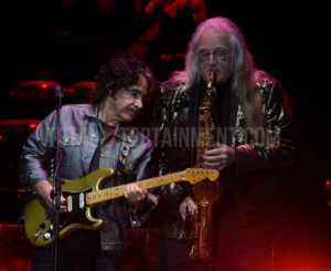 Daryl Hall, John Oates, Manchester, TotalNtertainment, Music, Review, Stephen Farrell