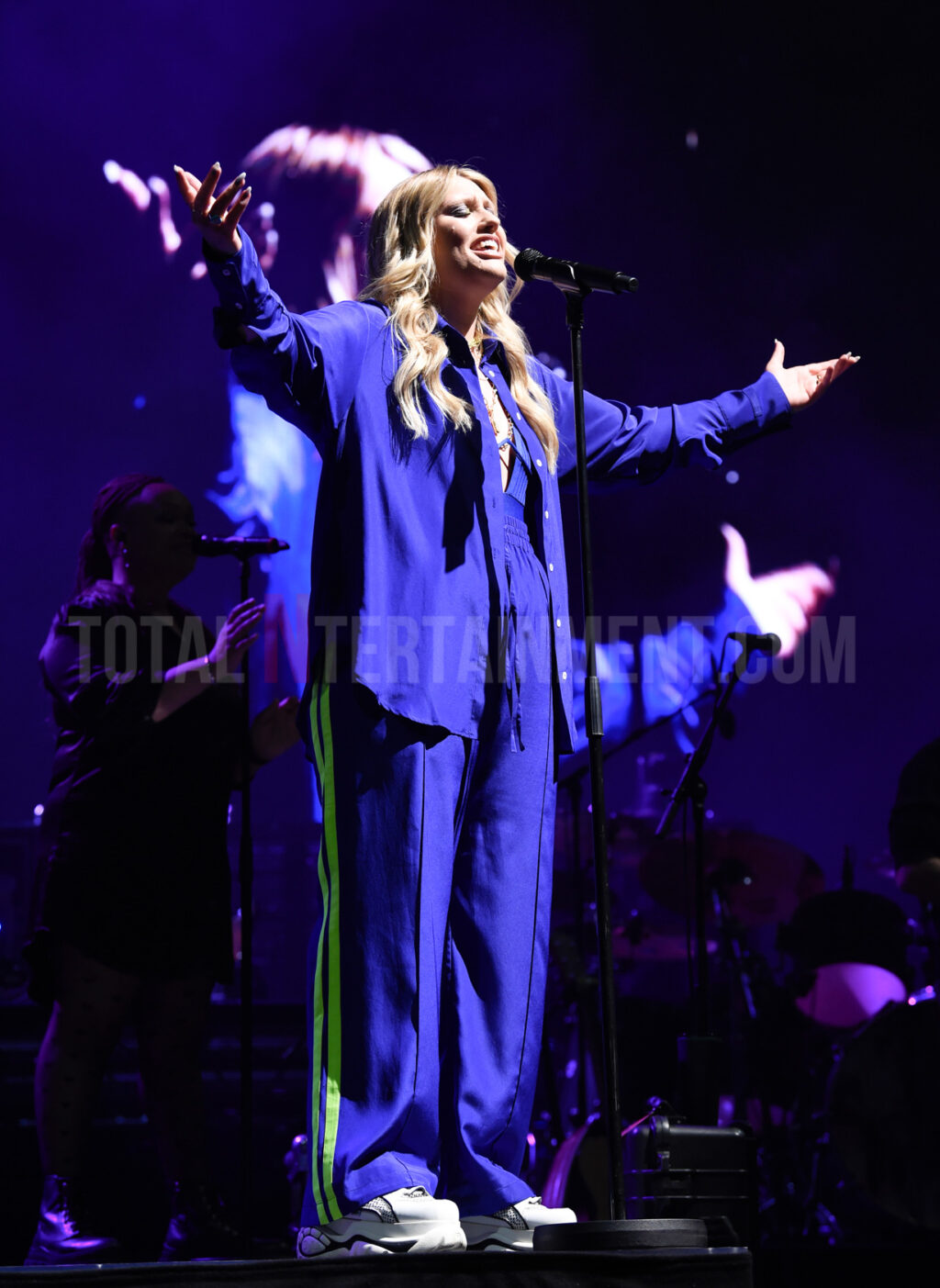 Ella Henderson, Music, Live Event, TotalNtertainment, Stephen Farrell, Manchester