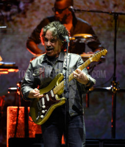 Daryl Hall, John Oates, Manchester, TotalNtertainment, Music, Review, Stephen Farrell