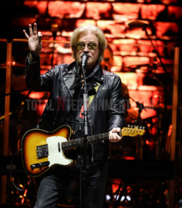 Daryl Hall, John Oates, Manchester, TotalNtertainment, Music, Review, Stephen Farrell