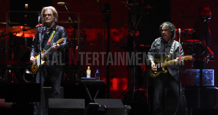 Hall and Oates Are Welcomed Back to Manchester Arena