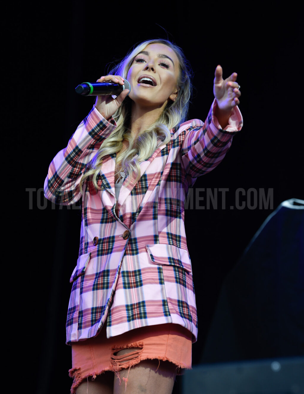 Samantha Harvey, Wonderhall festival, Music News, Live Event, Stephen Farrell, TotalNtertainment, Review