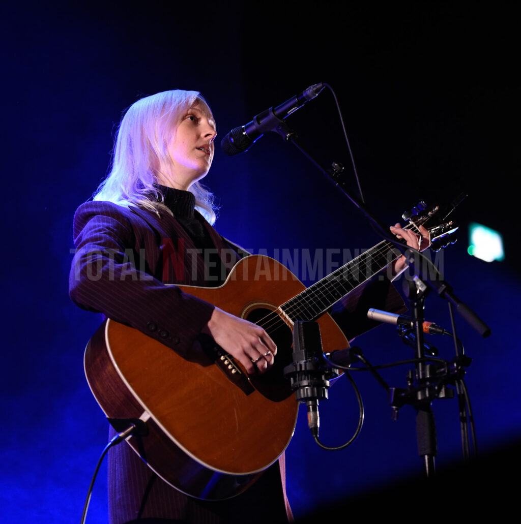 Laura Marling, Music, Live Event, Albert Hall, Manchester, Stephen Farrell, TotalNtertainment