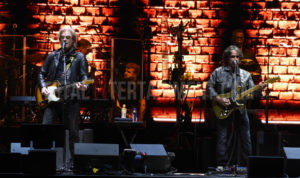 Daryl Hall, John Oates, Manchester, TotalNtertainment, Music, Review, Stephen Farrell