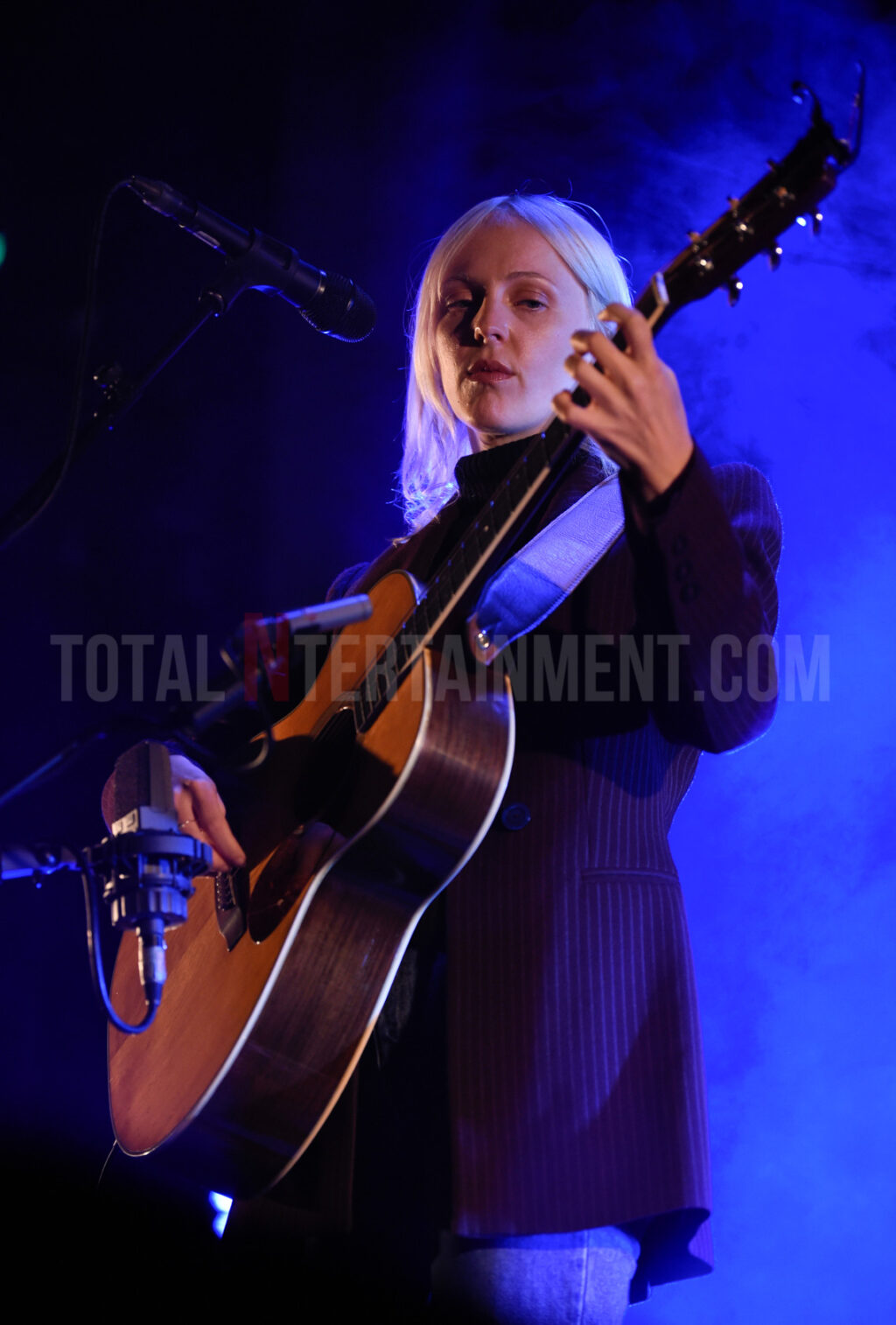 Laura Marling, Music, Live Event, Albert Hall, Manchester, Stephen Farrell, TotalNtertainment