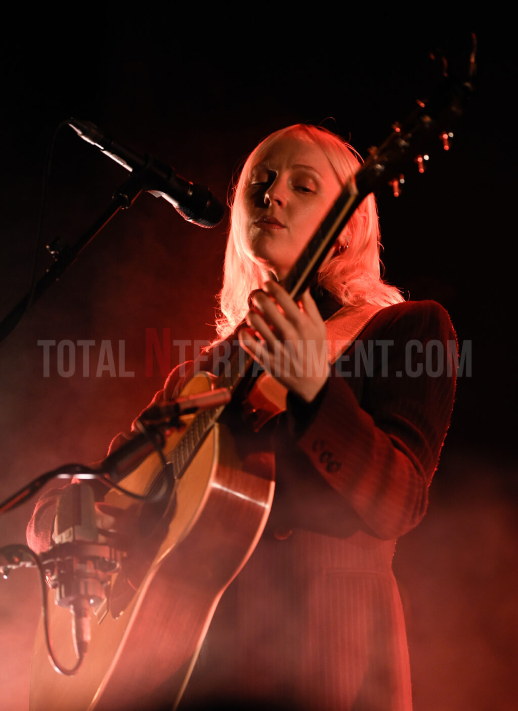 Laura Marling, Music, Live Event, Albert Hall, Manchester, Stephen Farrell, TotalNtertainment