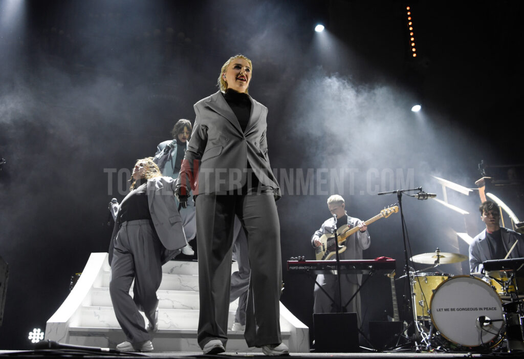 Live Event, Music, Stephen Farrell, Totalntertainment, Self Esteem, Manchester, Albert Hall
