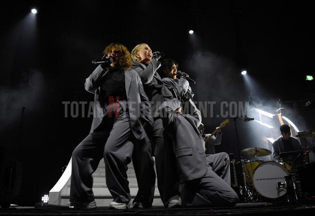 Live Event, Music, Stephen Farrell, Totalntertainment, Self Esteem, Manchester, Albert Hall