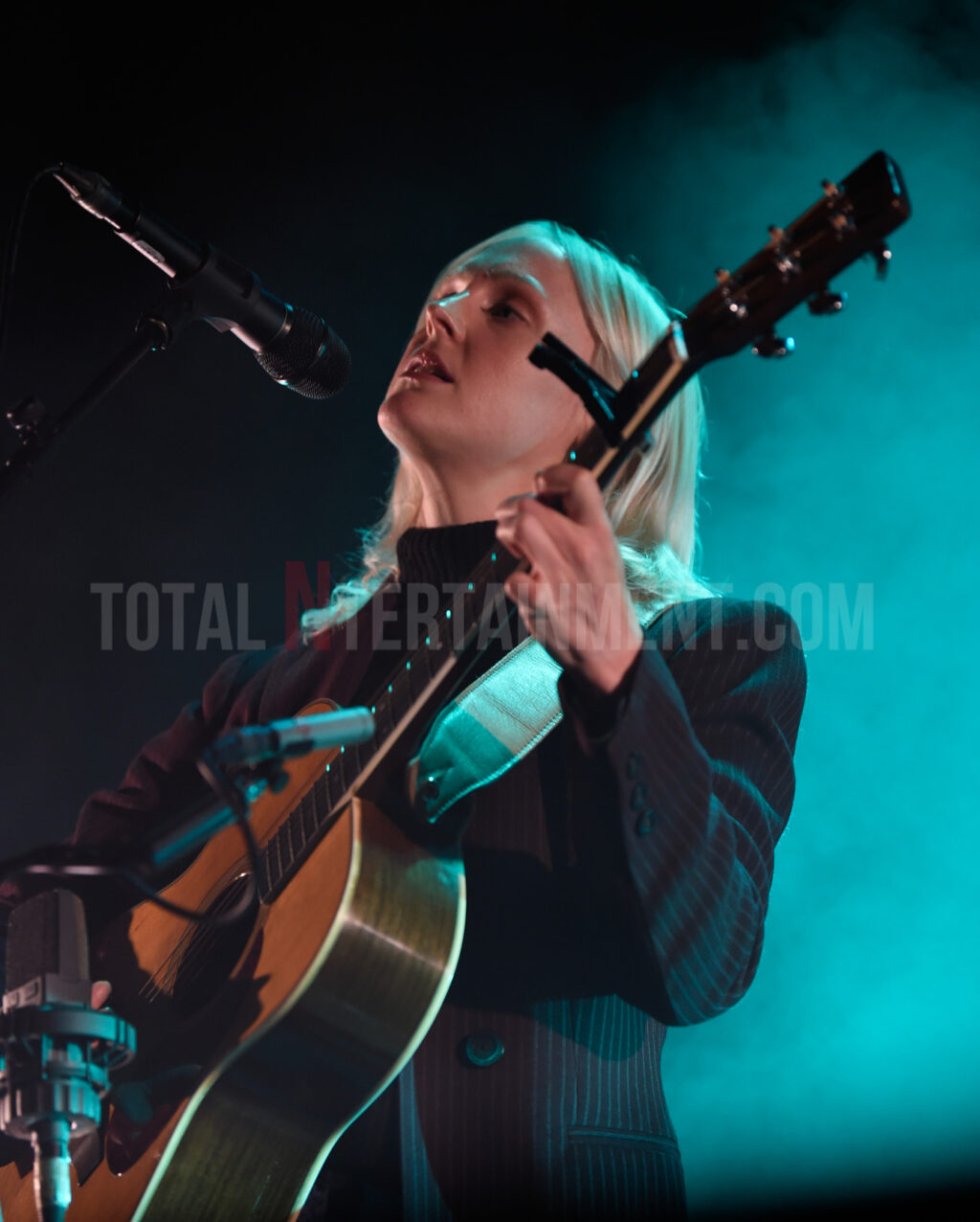 Laura Marling, Music, Live Event, Albert Hall, Manchester, Stephen Farrell, TotalNtertainment