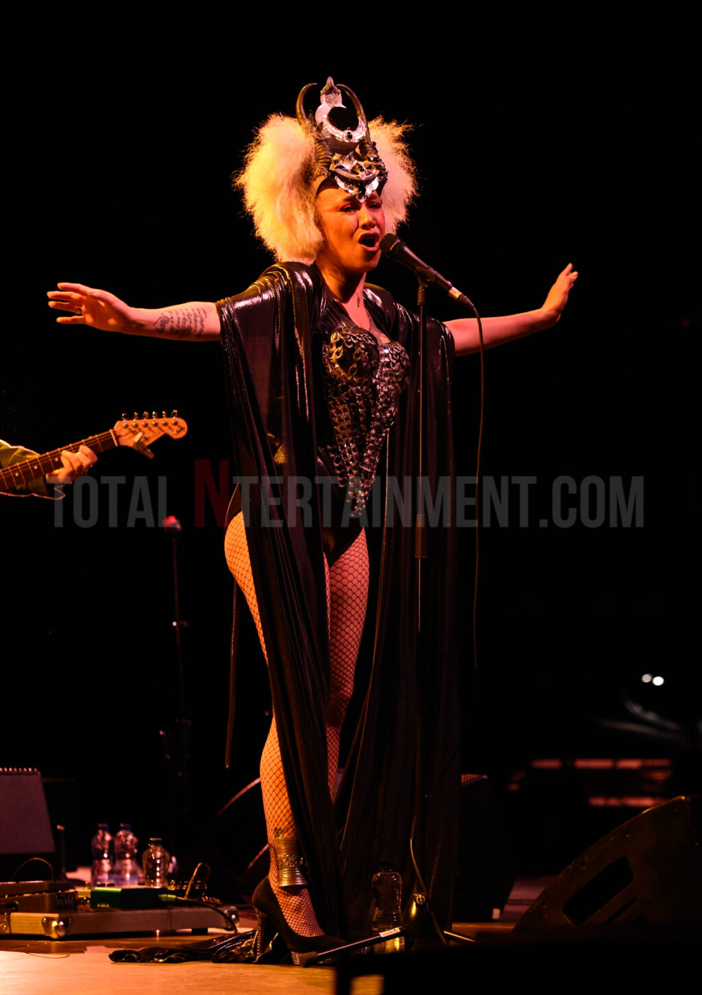 Lady Blackbird, Music, Live Event, Leeds, First Direct Arena, TotalNtertainment