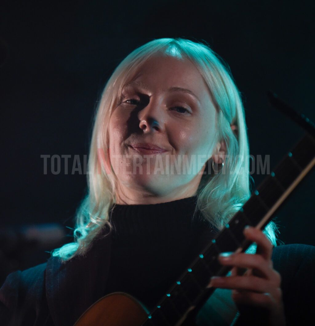 Laura Marling, Music, Live Event, Albert Hall, Manchester, Stephen Farrell, TotalNtertainment