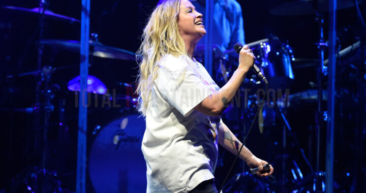Alanis Morissette live at Manchester Arena