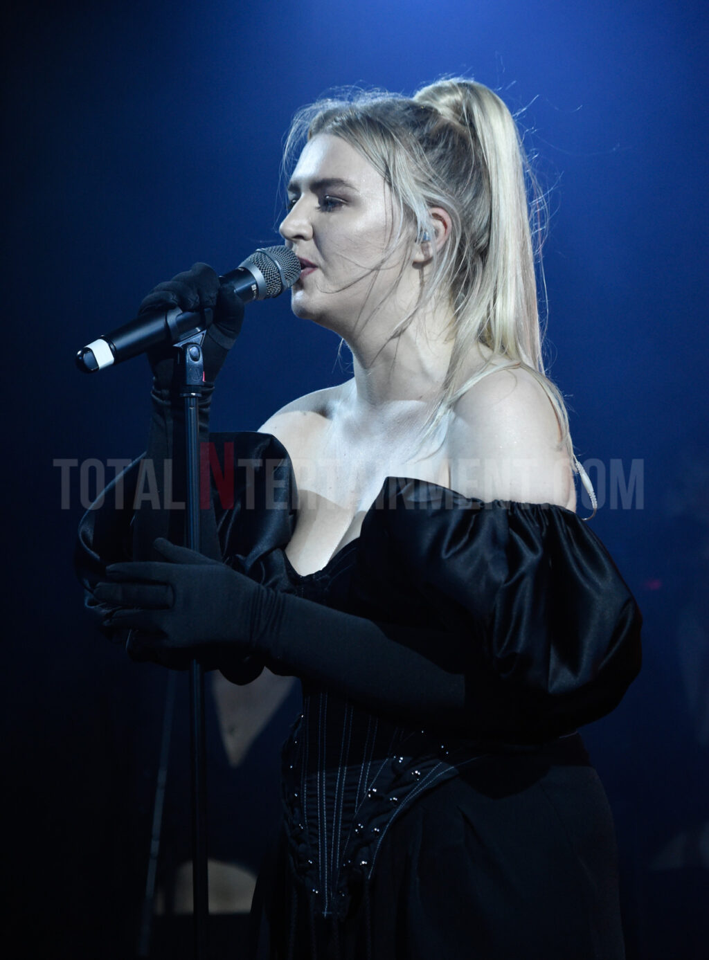 Self Esteem, Manchester, Gorilla, Stephen Farrell, TotalNtertainment, Music, Live Event
