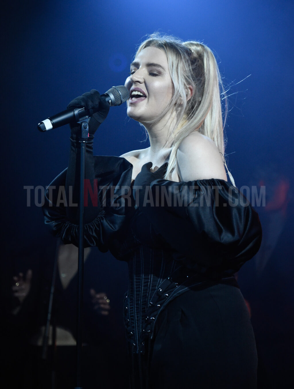 Self Esteem, Manchester, Gorilla, Stephen Farrell, TotalNtertainment, Music, Live Event