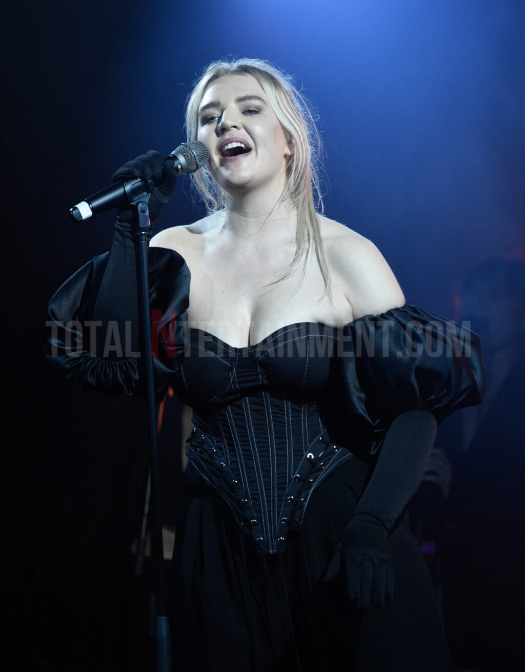 Self Esteem, Manchester, Gorilla, Stephen Farrell, TotalNtertainment, Music, Live Event