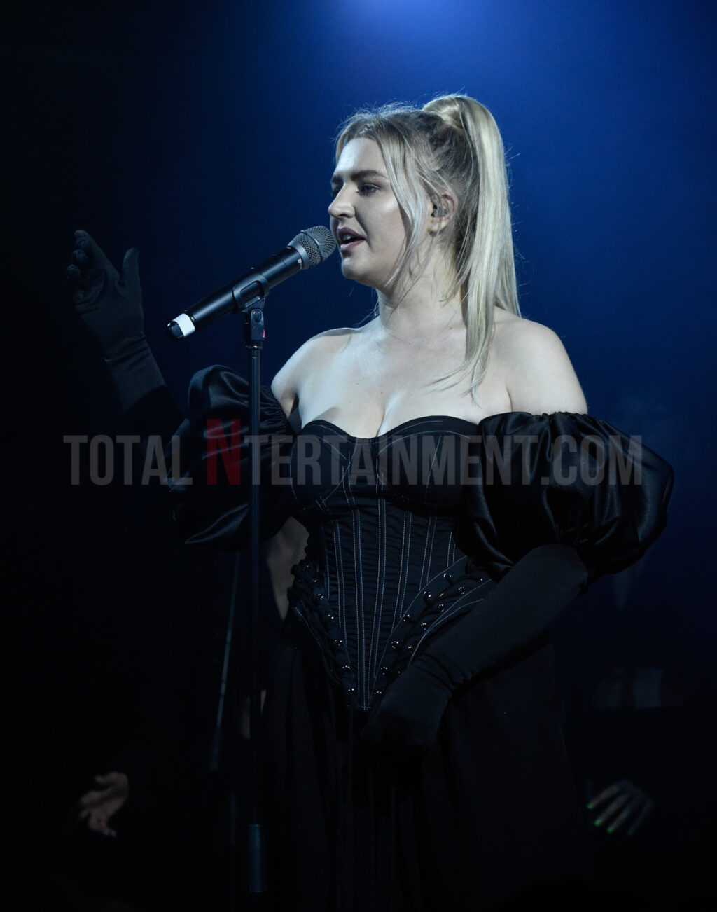 Self Esteem, Manchester, Gorilla, Stephen Farrell, TotalNtertainment, Music, Live Event
