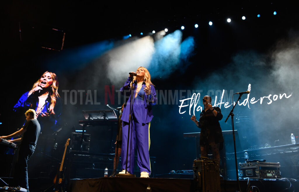 Ella Henderson, Music, Live Event, TotalNtertainment, Stephen Farrell, Manchester