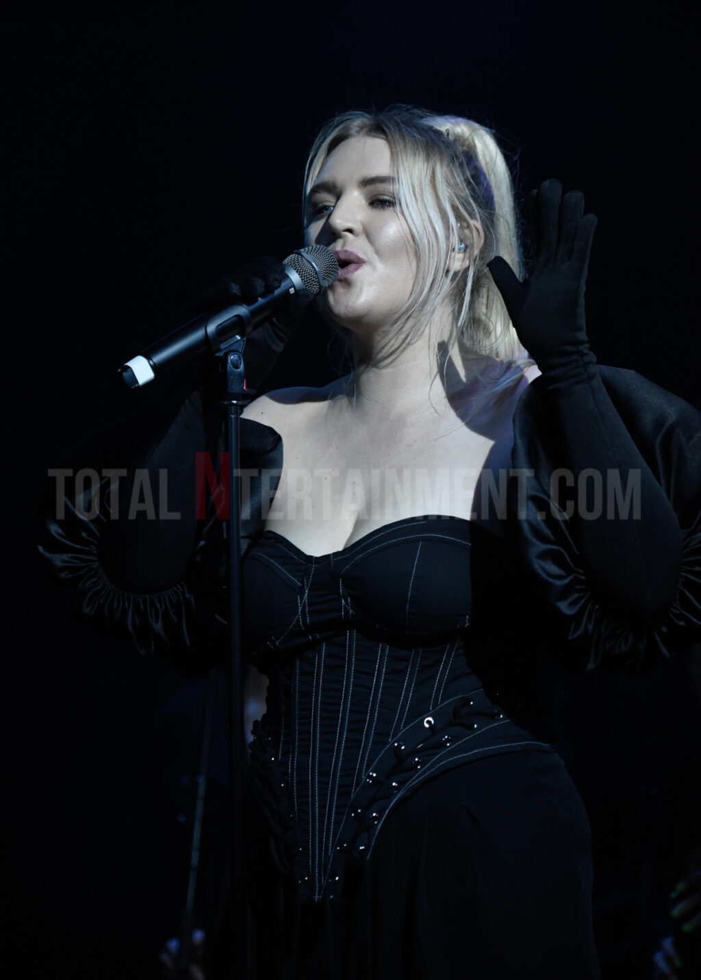 Self Esteem, Manchester, Gorilla, Stephen Farrell, TotalNtertainment, Music, Live Event