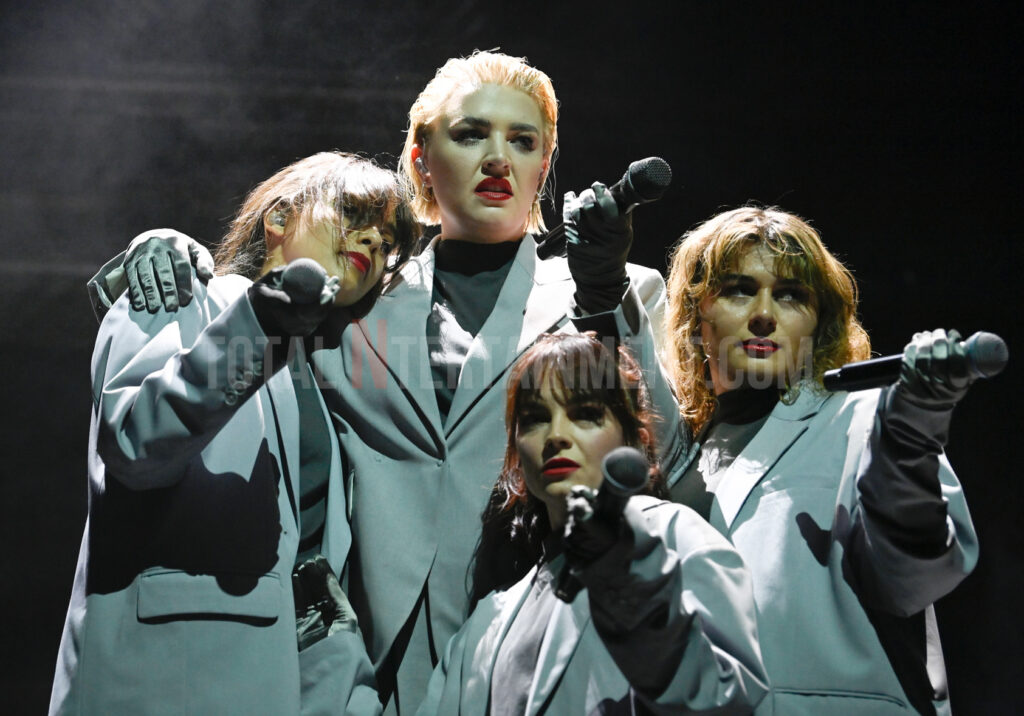 Live Event, Music, Stephen Farrell, Totalntertainment, Self Esteem, Manchester, Albert Hall