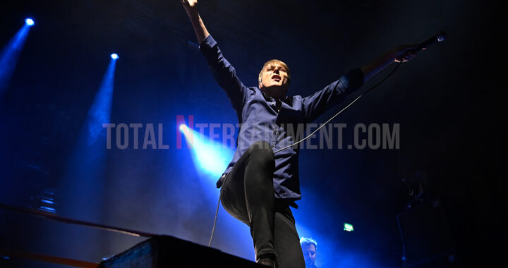 Suede perform live in Manchester Gallery