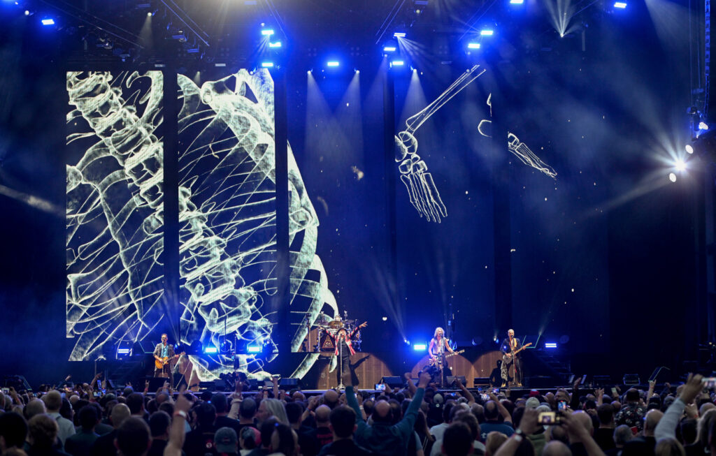 Def Leppard, Music News, Live Event, Sheffield, TotalNtertainment, Anthony Devlin