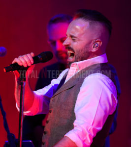 Alfie Boe, Manchester, Stephen Farrell, TotalNtertainment, Review, 