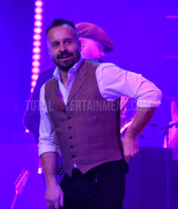 Alfie Boe, Manchester, Stephen Farrell, TotalNtertainment, Review, 