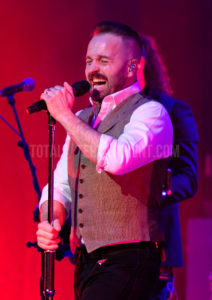 Alfie Boe, Manchester, Stephen Farrell, TotalNtertainment, Review, 